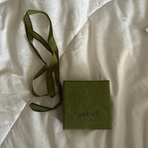 Authentic Gucci Heart bracelet - Picture 7 of 9